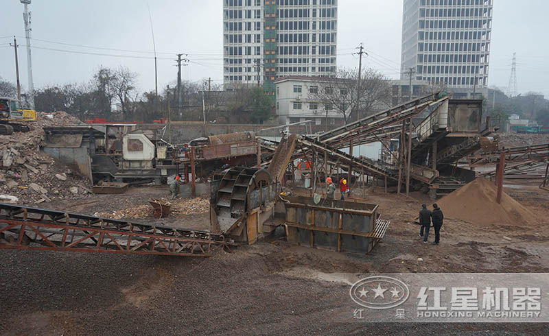 qmh用户移动式建筑垃圾破碎现场